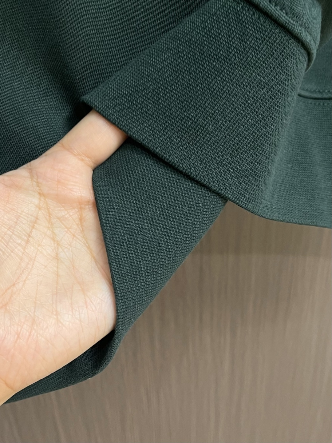 Arcteryx 始祖鸟2025SS秋冬新款印花logo情侣款圆领卫衣，原版面料 面料采用400g双股大