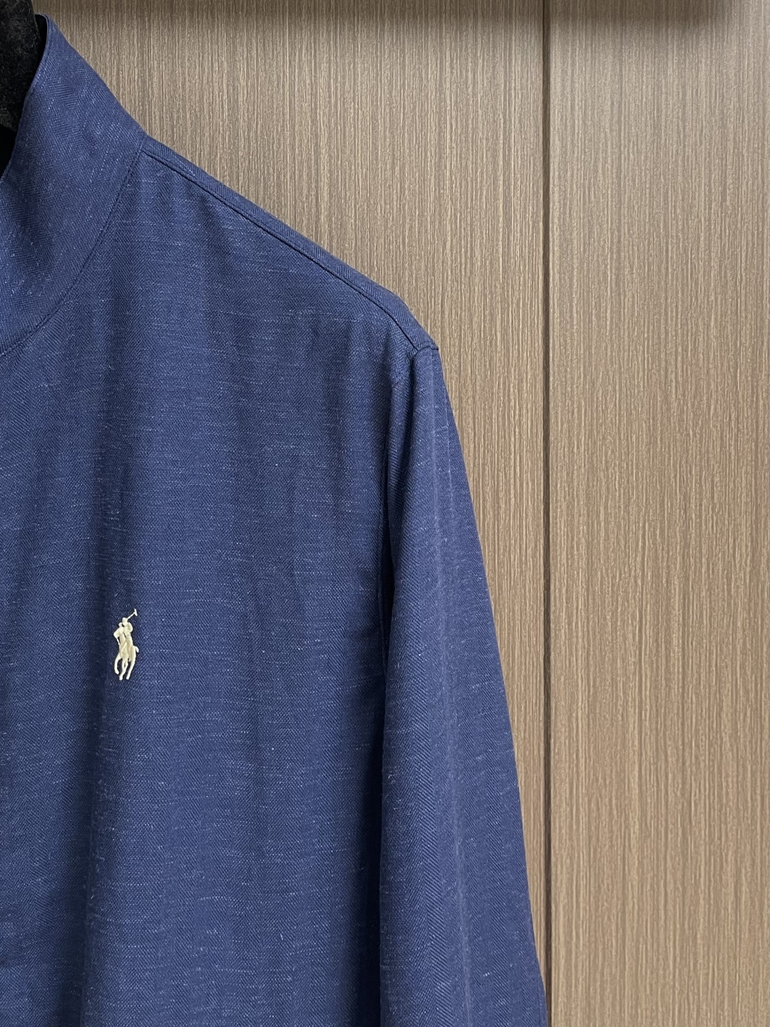 RalP🆕h Lauren 标识刺绣双面穿夹克外套，定制哑光云纹塔夫绸面料，以及斜纹提花织锦，一衣双生，