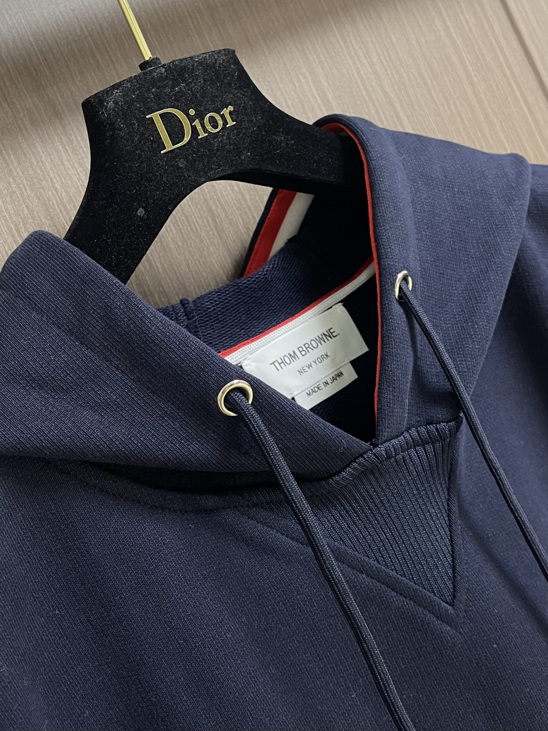 THOM BROWNE.TB经典连帽卫衣，经典色织套头卫衣，ZP定制色织面料 意大利制造产地小标，自家品