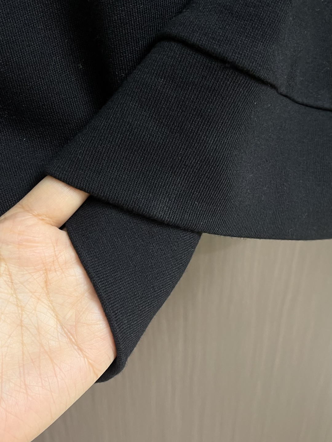 Prada 2025Fw尼龙拼接圆领卫衣．采用480克纯棉双纱鱼鳞毛圈面料面部无尘烧毛工艺底部吸毛环保活