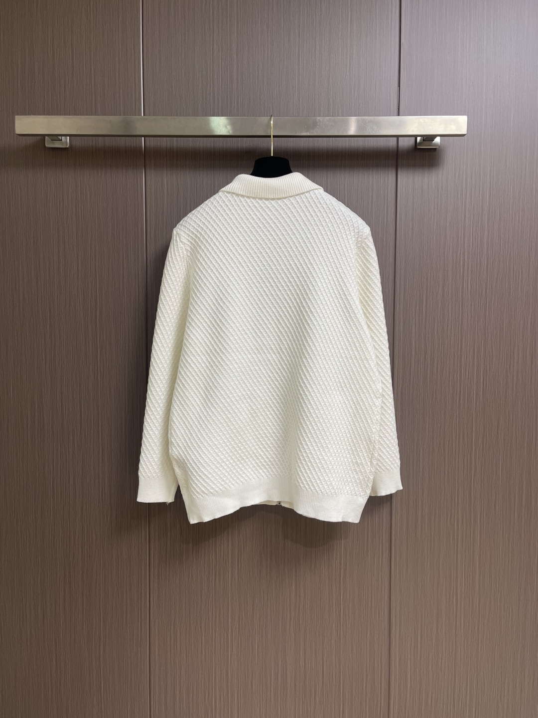 Dior 2025SS秋冬新款男士羊毛针织拉链开衫，上身绅士范十足。整件毛衣不单纹理工艺精美，走线更是精