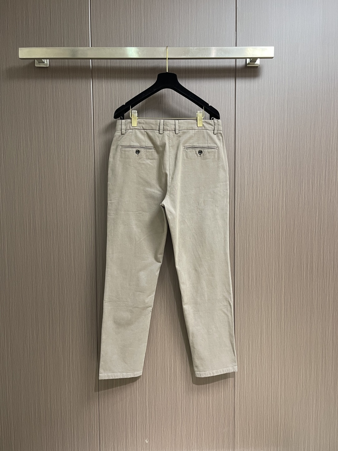 Ermenegildo Zegna 杰尼亚 男士商务休闲西裤，采用客供弹力面料，用料柔软舒适，非常舒适，