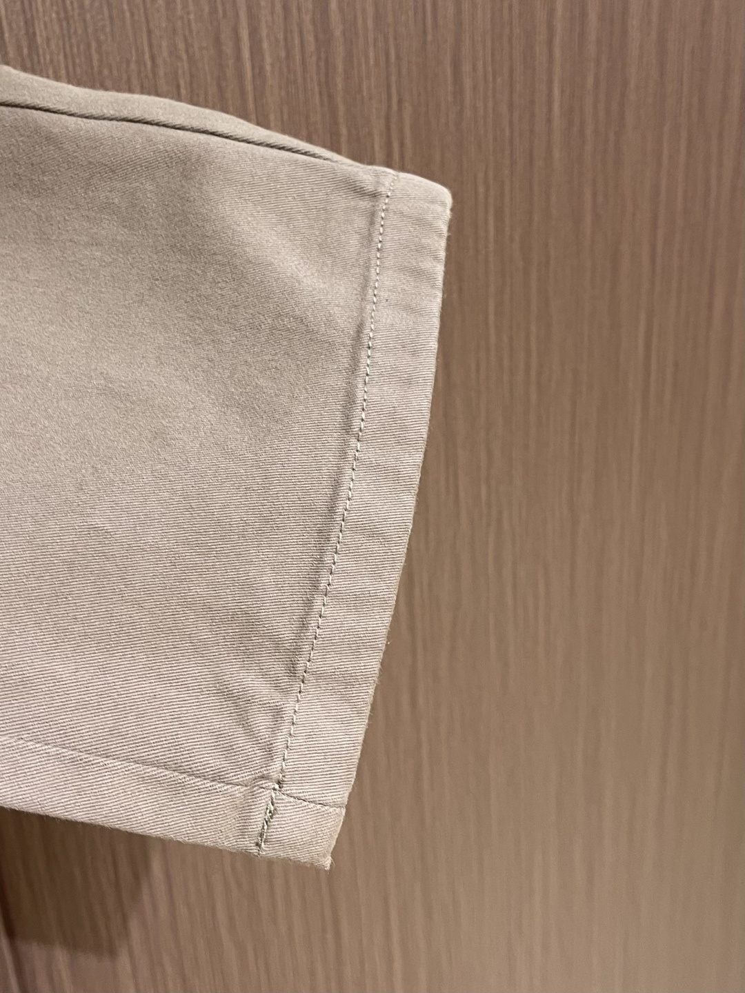 Ermenegildo Zegna 杰尼亚 男士商务休闲西裤，采用客供弹力面料，用料柔软舒适，非常舒适，