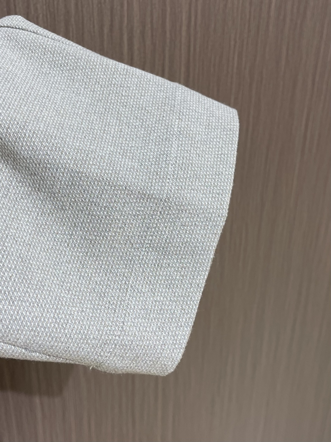 Ermenegildo Zegna 杰尼亚休闲西裤，简洁干练的风格，简洁大方，百搭又干练，熟悉他家品牌的