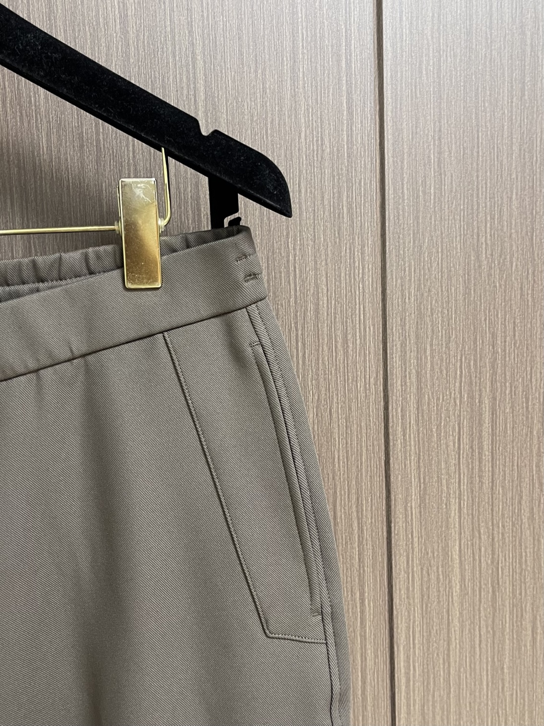 Ermenegildo Zegna 杰尼亚早春新品商务休闲裤西裤，商务休闲裤作为随时随地男人都能穿搭的时