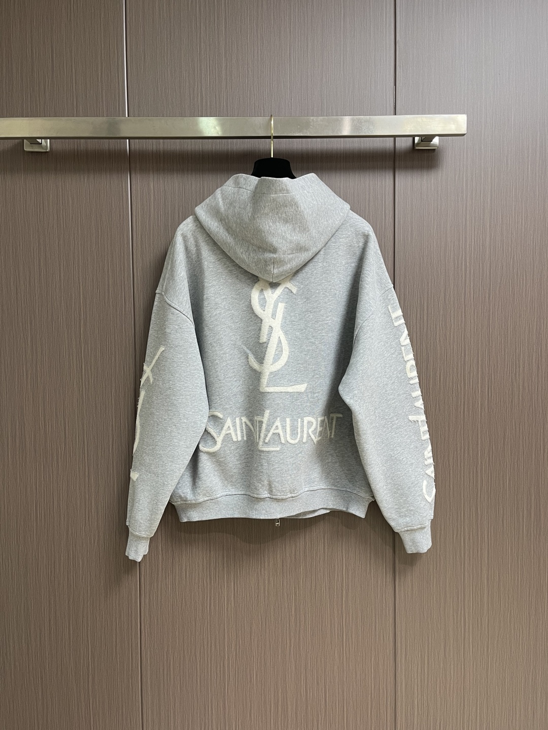 YSL le cassandre连帽卫衣，面料32s单双纱＋21s单纱抓毛底，克重360g，起绒布连帽卫