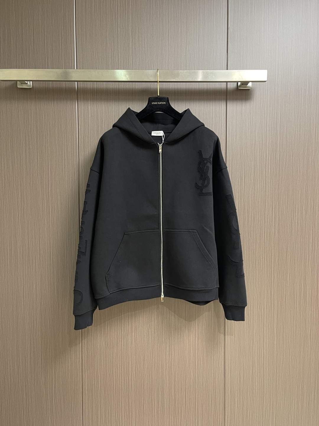 YSL le cassandre连帽卫衣，面料32s单双纱＋21s单纱抓毛底，克重360g，起绒布连帽卫