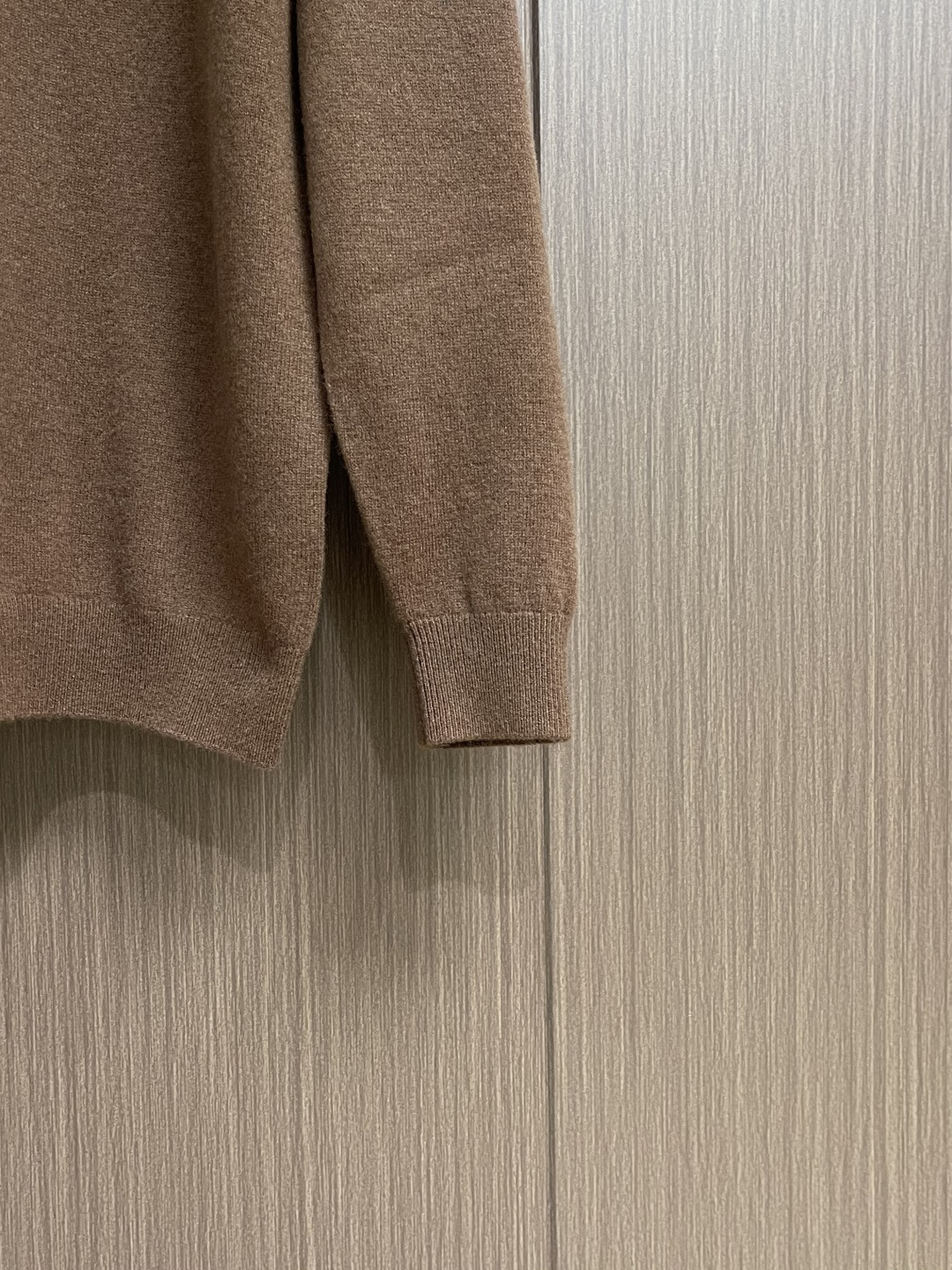 celine 2026SS早春新款针织圆领长袖毛衣，细腻绒感，贴肤穿像裹了层「暖云」,300g的克重刚好