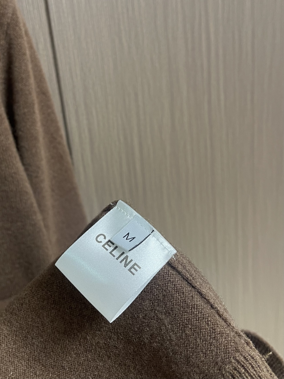 celine 2026SS早春新款针织圆领长袖毛衣，细腻绒感，贴肤穿像裹了层「暖云」,300g的克重刚好