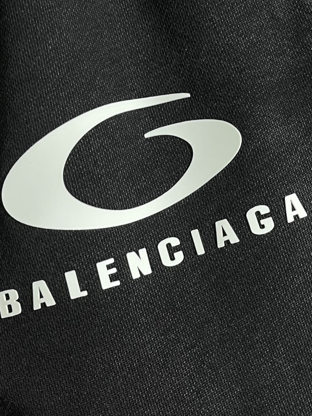 Balenciaga 2026SS早春新款直筒阔腿休闲卫裤，简约时尚新款定制面料，身穿手感舒适 低调不失