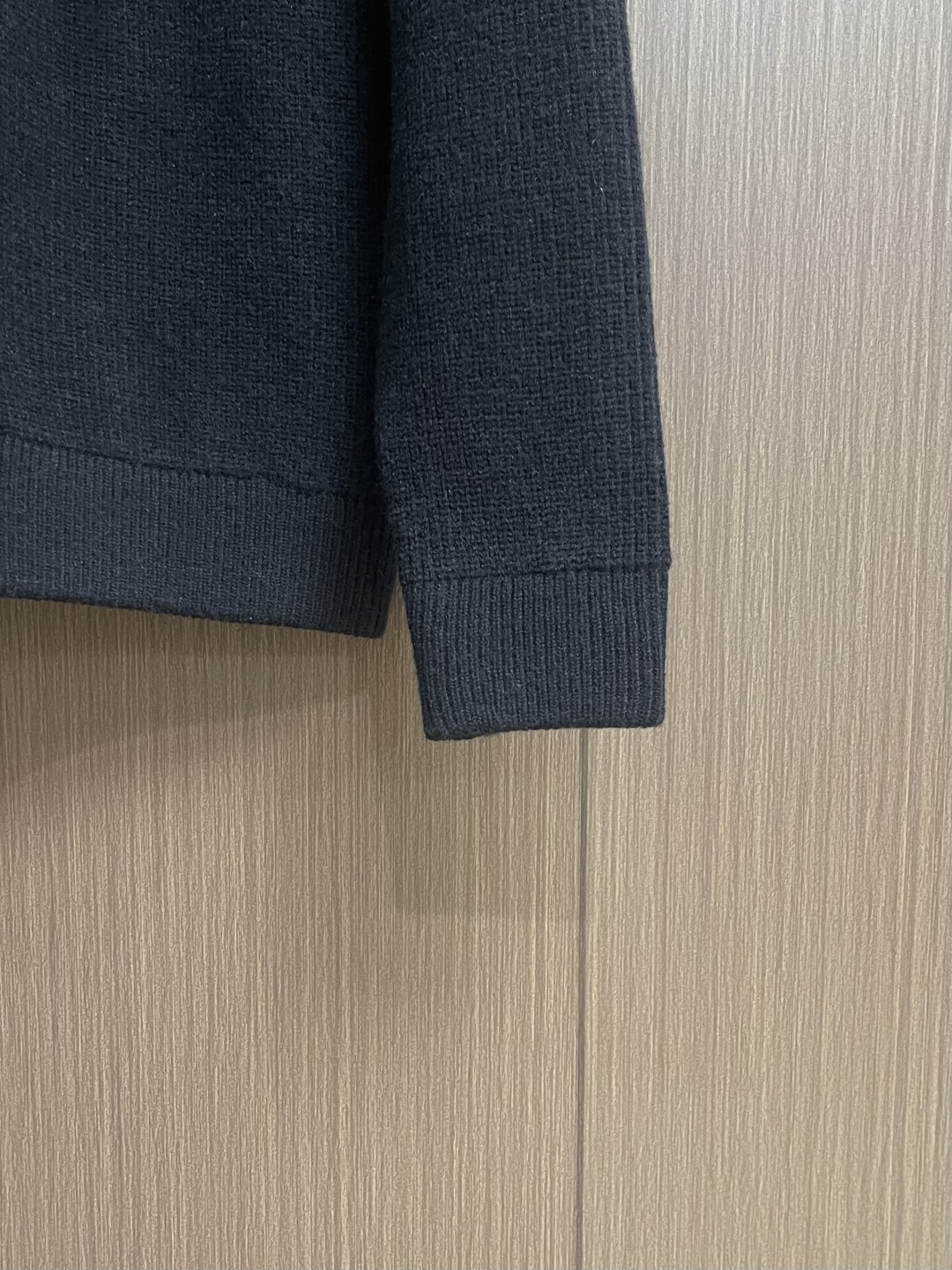 lP🆕 LoroPiana 诺悠翩雅 2025FW男士秋冬羊毛混纺拉链连帽针织毛衣，帽子可以拆卸 上身修