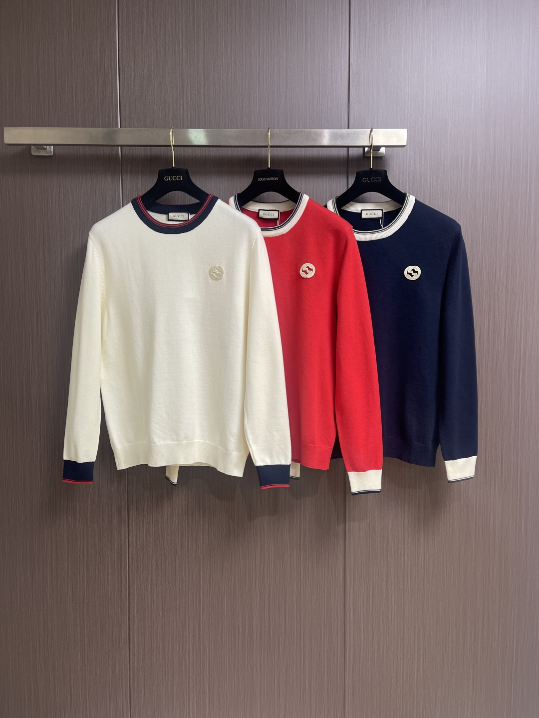 GUCCI 2025ss秋冬新款针织圆领毛衣，手感细腻柔软，可直接与肌肤接触，让暖心的纱线变化出细腻的质