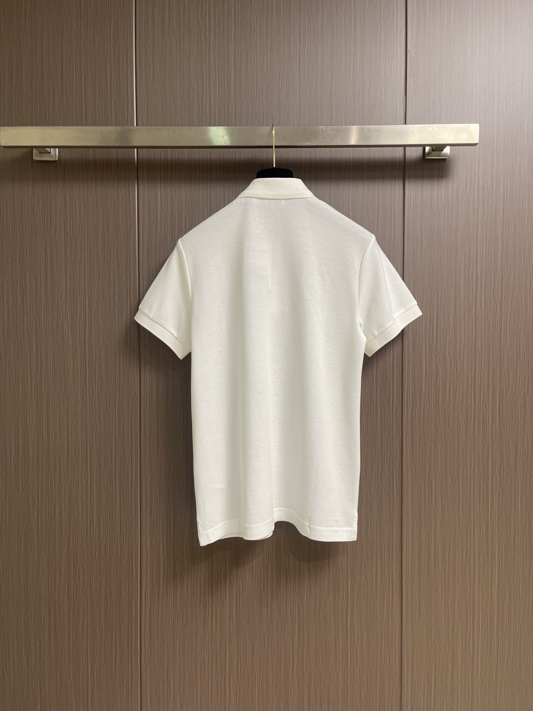 Burberry 经典款短袖Polo衫，面料色牢度，变型度，纯正度，好面料带给我们直观感受就是高级，舒适