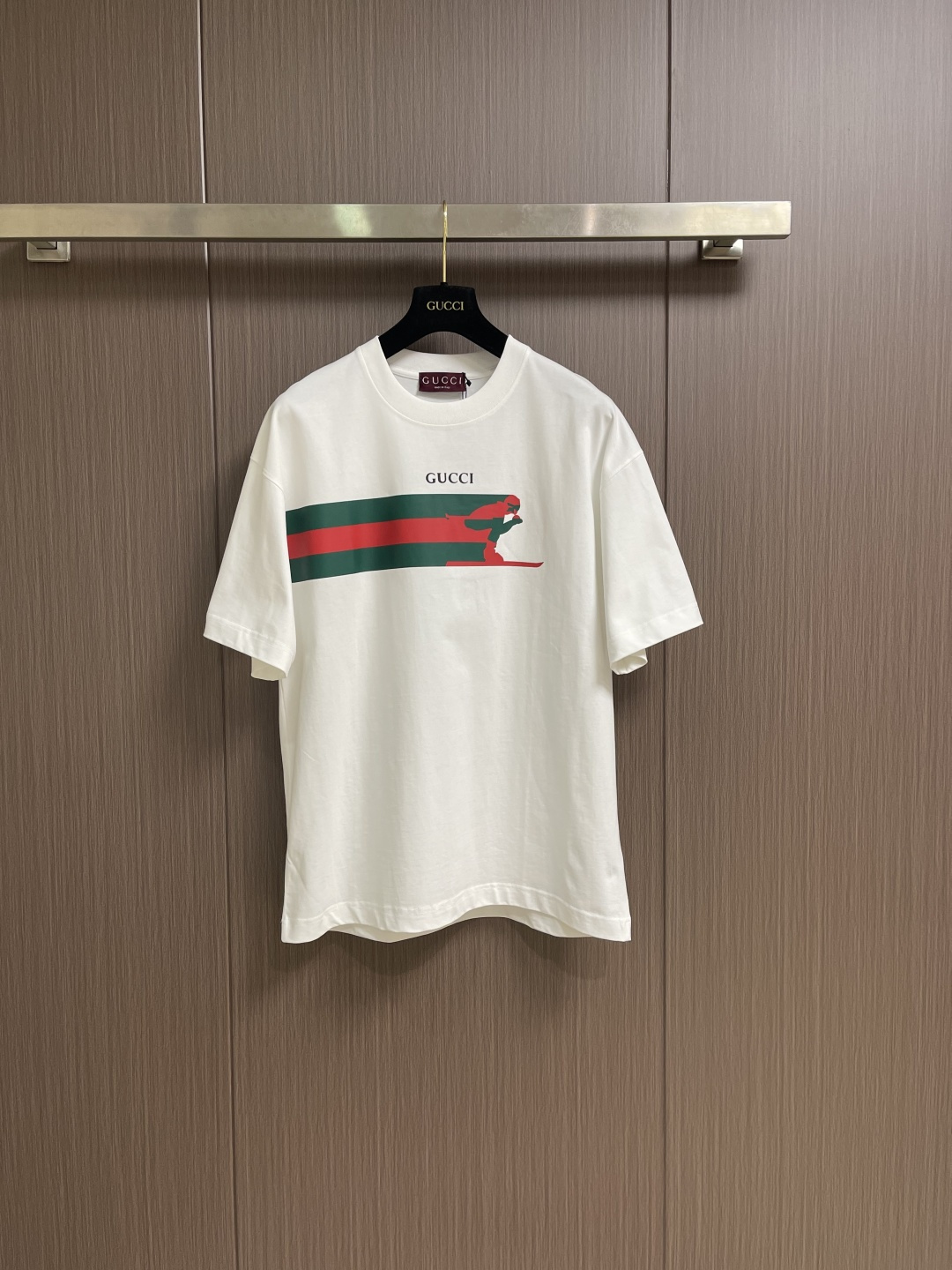 Gucci 2026ss 赛道滑雪缀饰印花圆领短袖T恤，严控logo标识大小，甄选240g双纱纯棉面料，