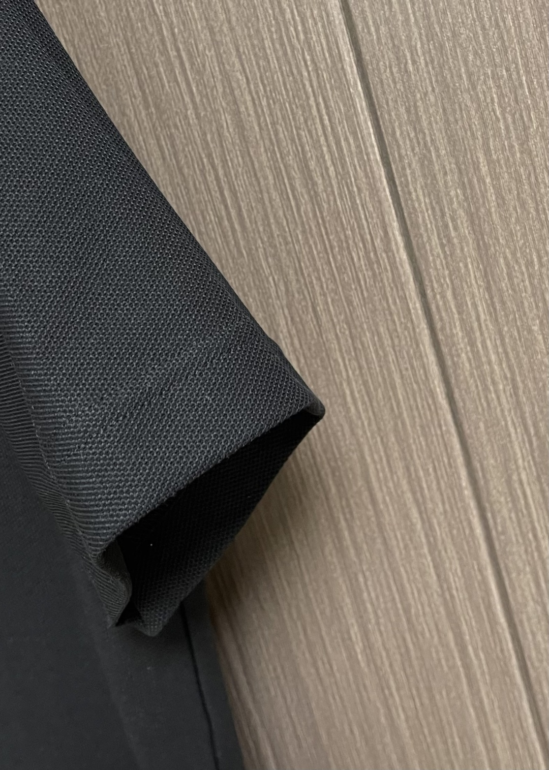 Burberry 2026SS早春新款战马格纹徽章短袖Polo马球衫，男女上衣，棉质 Polo衫，呈现常