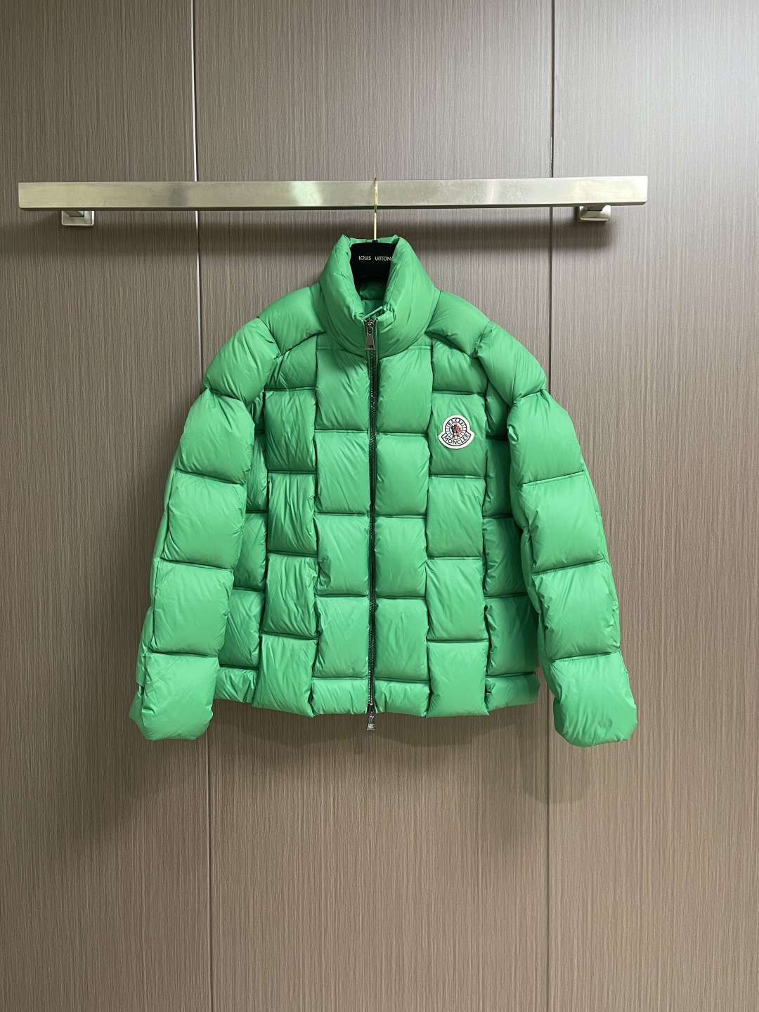 Moncler 2025Fw CistoPher Raxxy 联名3D绗缝拉链羽服，采用新国标90白鸭绒