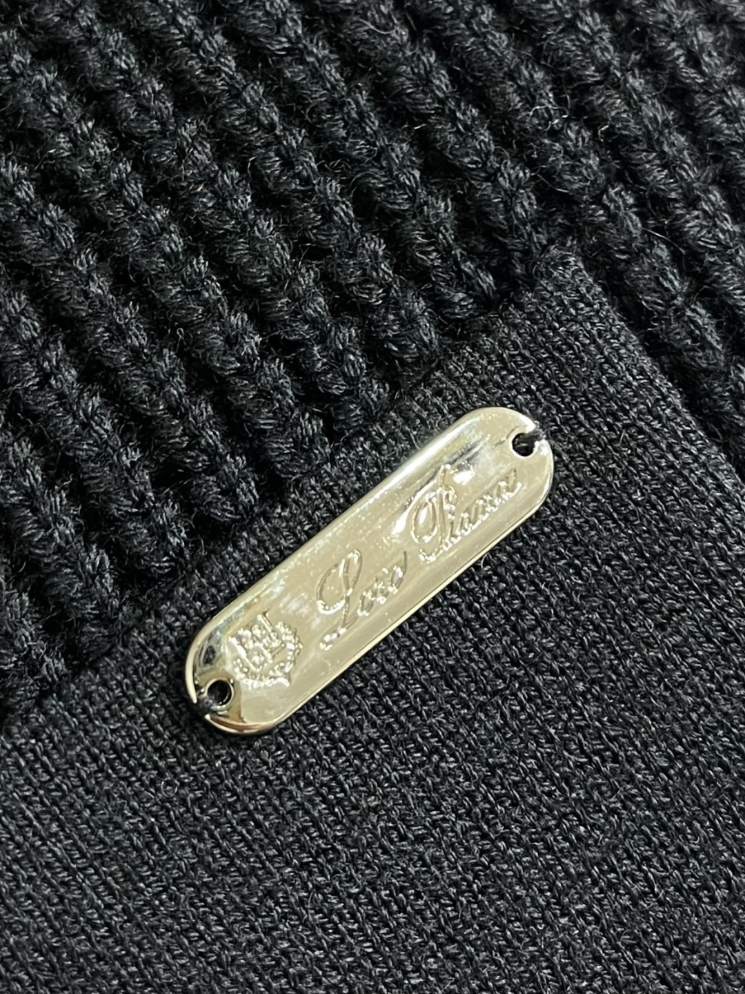 lp🆕 LoroPiana 新款老钱风休闲针织毛衣开衫，触感柔软亲肤，视觉上很精致、有质感、高贵，非常简