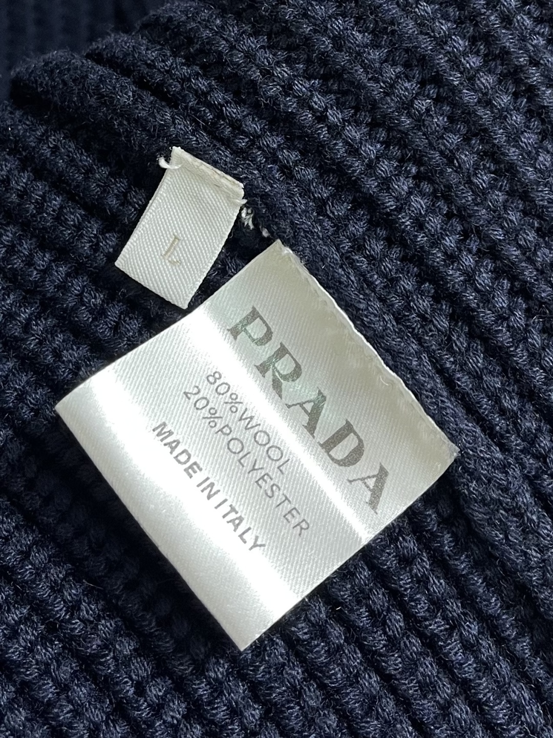 Prada 2026SS男士针织毛衣开衫，老钱新最推荐，恰到好处的时尚感 不管内搭还是外穿都很有细节感 