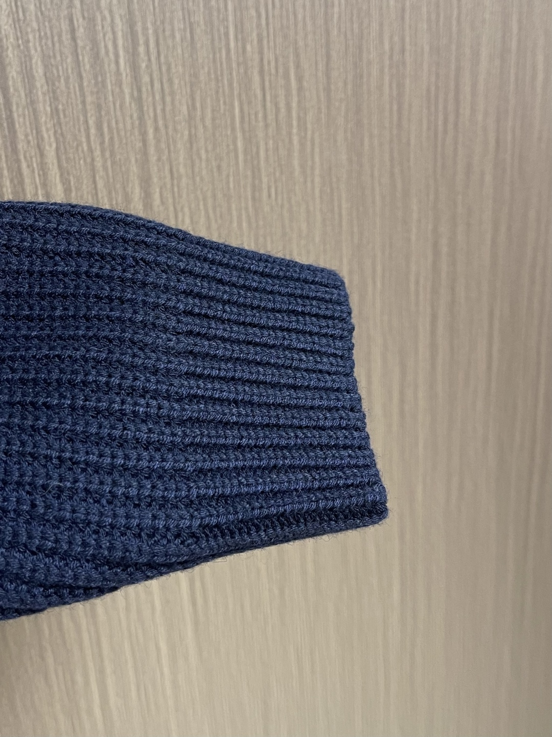 Prada 2026SS男士针织毛衣开衫，老钱新最推荐，恰到好处的时尚感 不管内搭还是外穿都很有细节感 