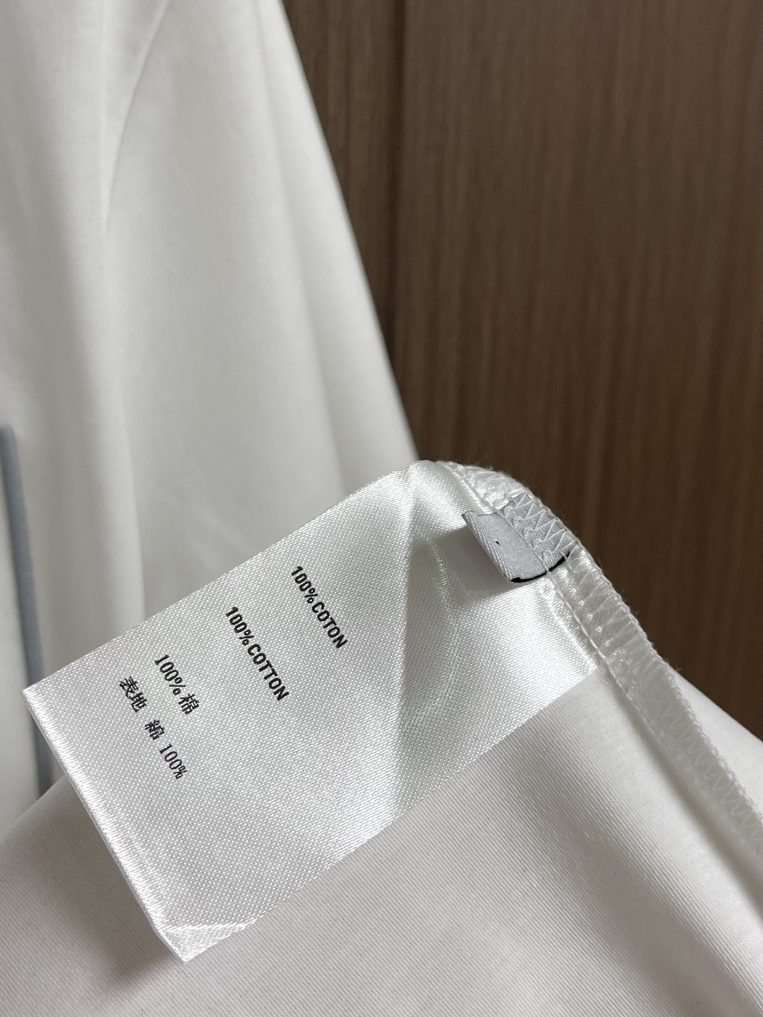 Berluti 布鲁提 2026SS夏季短袖圆领T恤打底衫，胸前简约logo设计，简约大气时尚百搭，手感