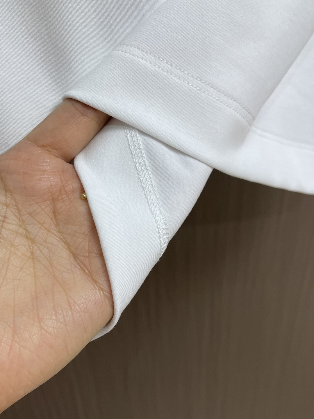 Berluti 布鲁提 2026SS夏季短袖圆领T恤打底衫，胸前简约logo设计，简约大气时尚百搭，手感