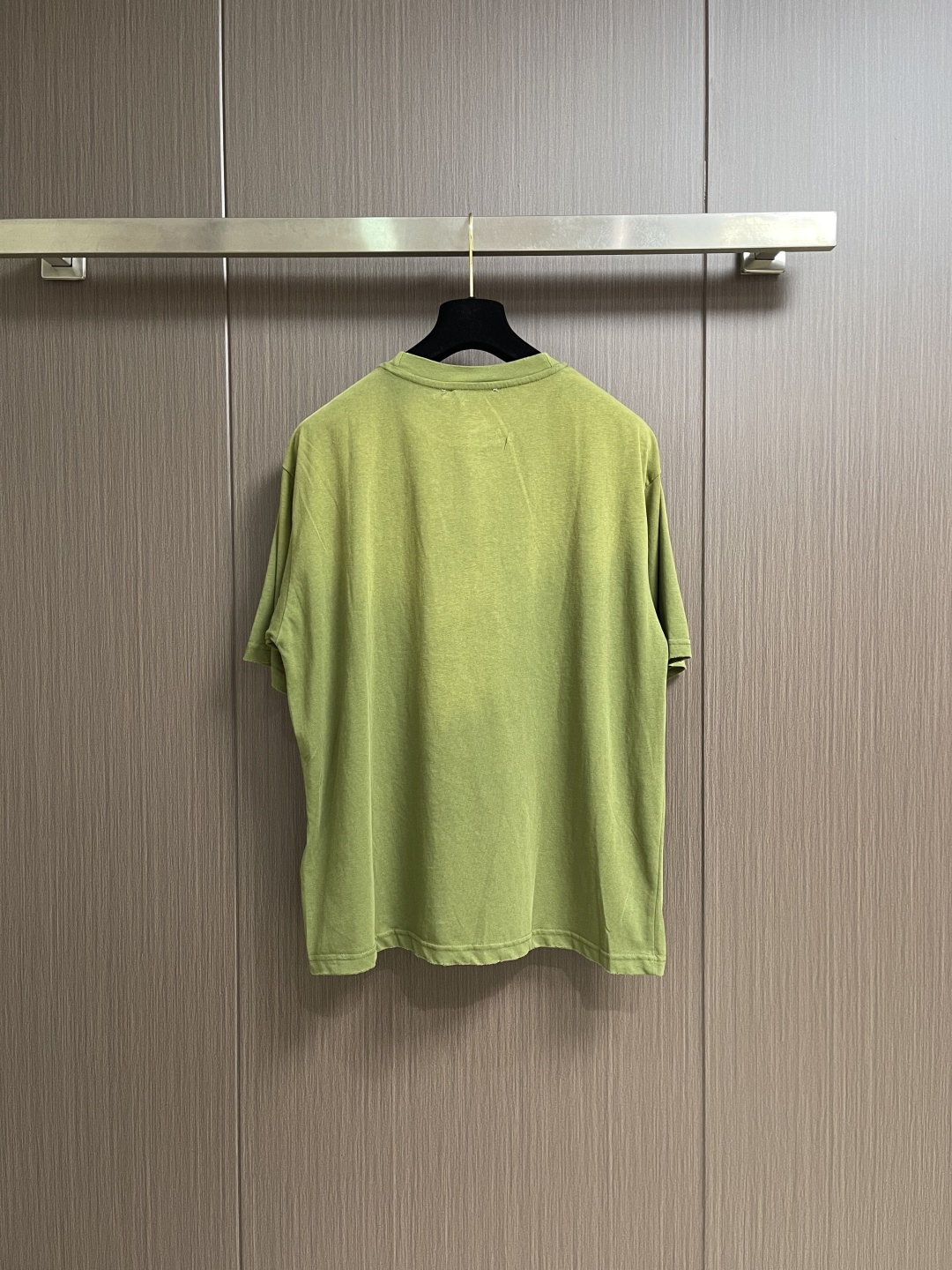 Acne Studios 喷绘做旧徽标短袖T恤，定制云绒爽滑雪感棉 垂感爽滑 细腻透气 一抹云石灰白随性