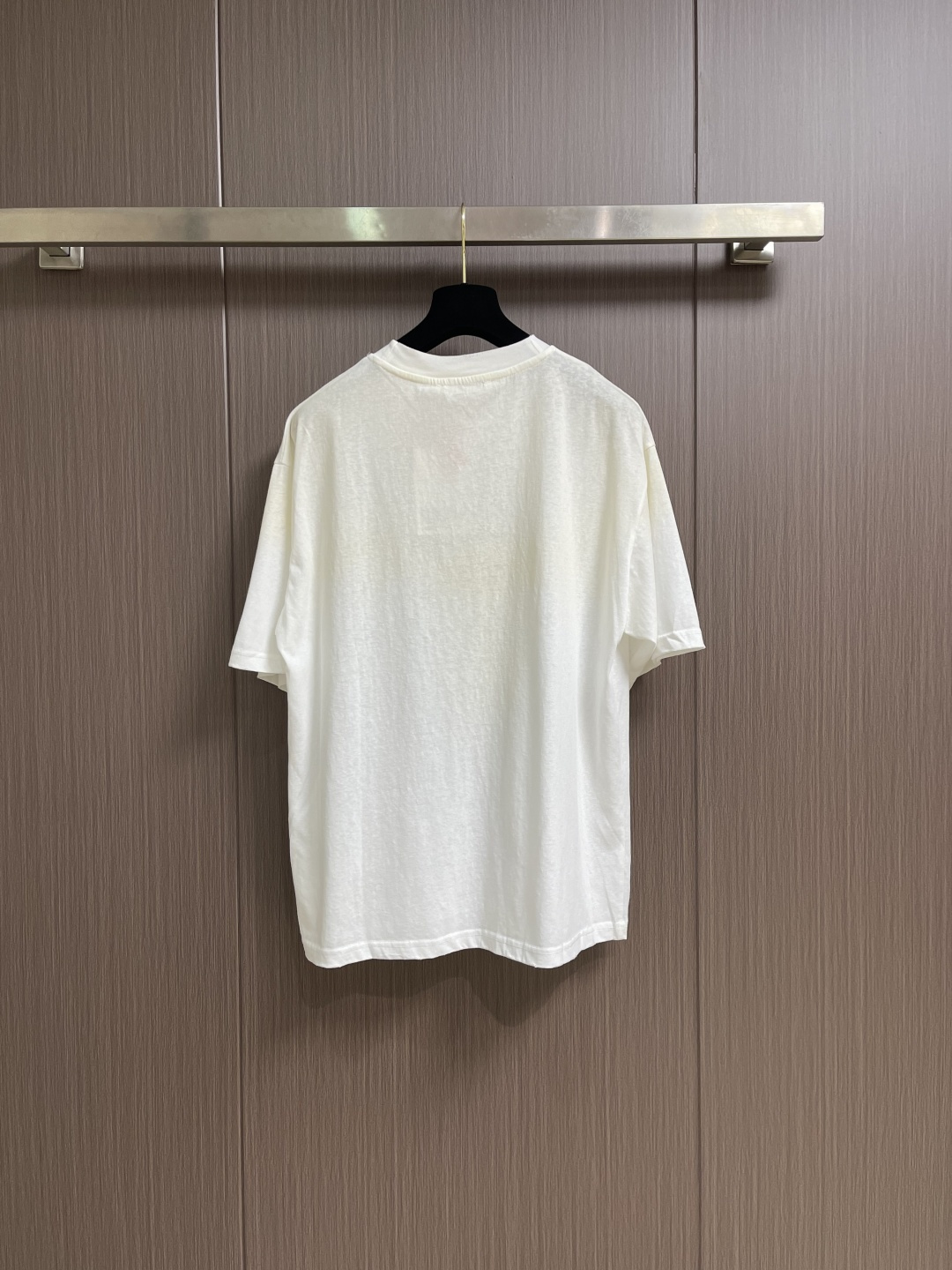 Acne Studios 喷绘做旧徽标短袖T恤，定制云绒爽滑雪感棉 垂感爽滑 细腻透气 一抹云石灰白随性