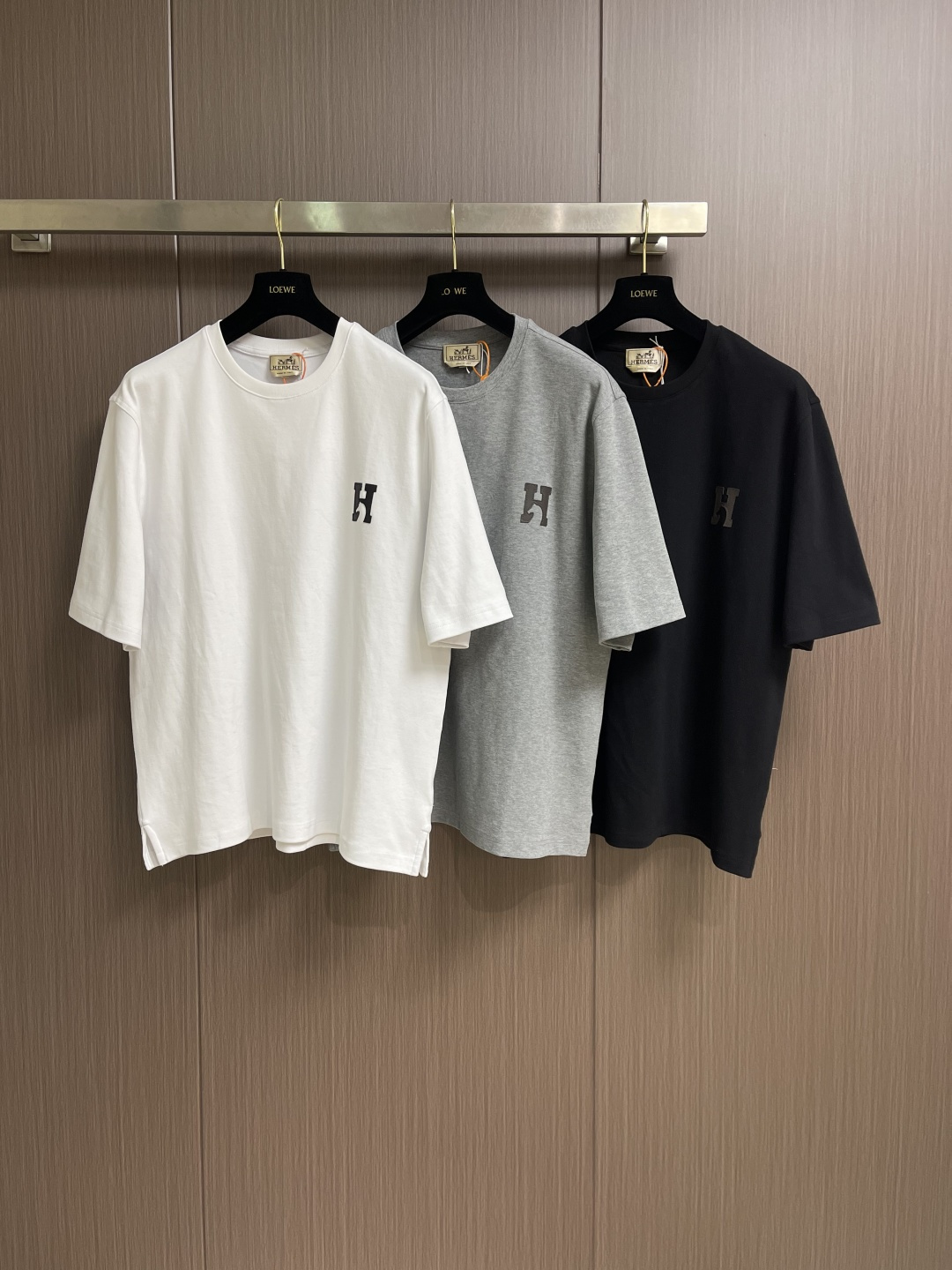 ✅🌾售后 Hermes Paris骏马皮革短袖T恤，定制双面云绒精梳棉，将马的力量与H的优雅熔铸为可穿戴