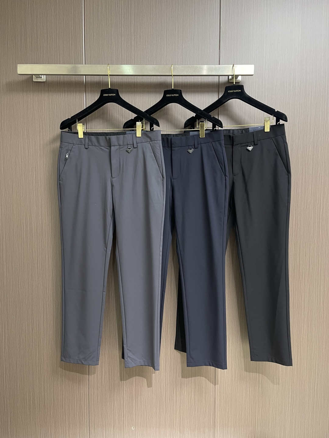 ✅🌾售后 Prada 2026ss运动休闲西裤，面料舒适透气，双侧插口袋设计！一款日常穿着，兼备多功能休