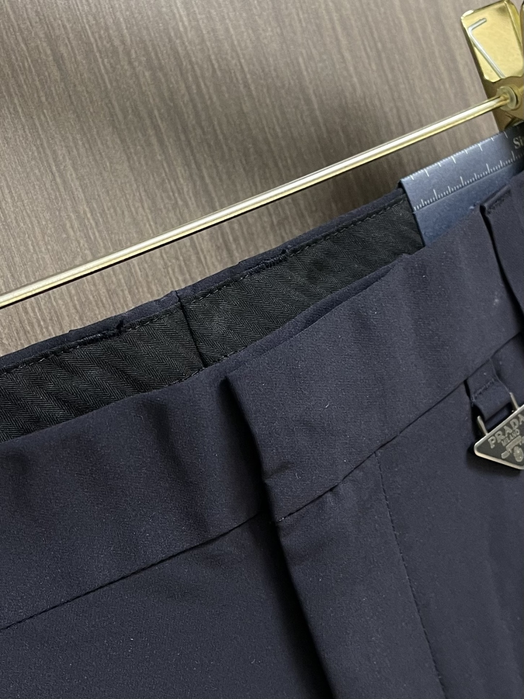 ✅🌾售后 Prada 2026ss运动休闲西裤，面料舒适透气，双侧插口袋设计！一款日常穿着，兼备多功能休