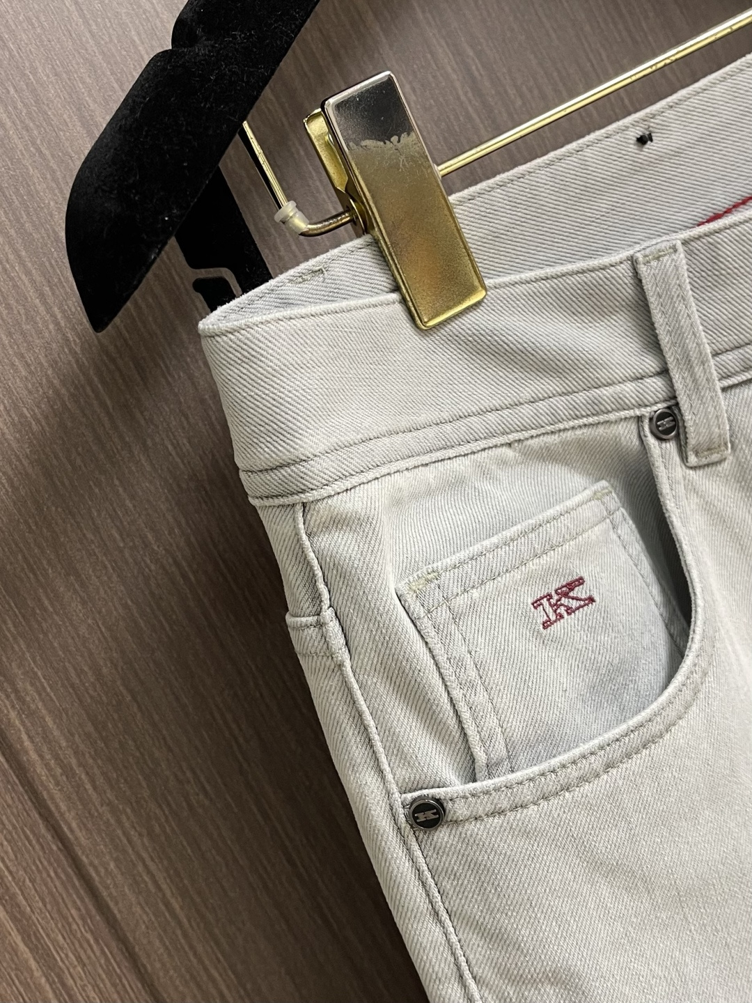 ✅🌾售后 Kiton 2026SS春季新款男士直筒牛仔裤，棉质牛仔面料打造质地柔软又不失筋骨，手感干爽有