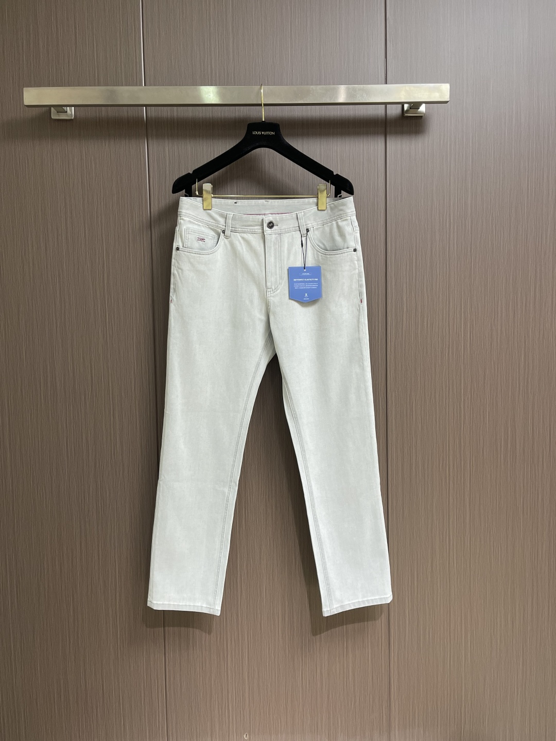 ✅🌾售后 Kiton 2026SS春季新款男士直筒牛仔裤，棉质牛仔面料打造质地柔软又不失筋骨，手感干爽有