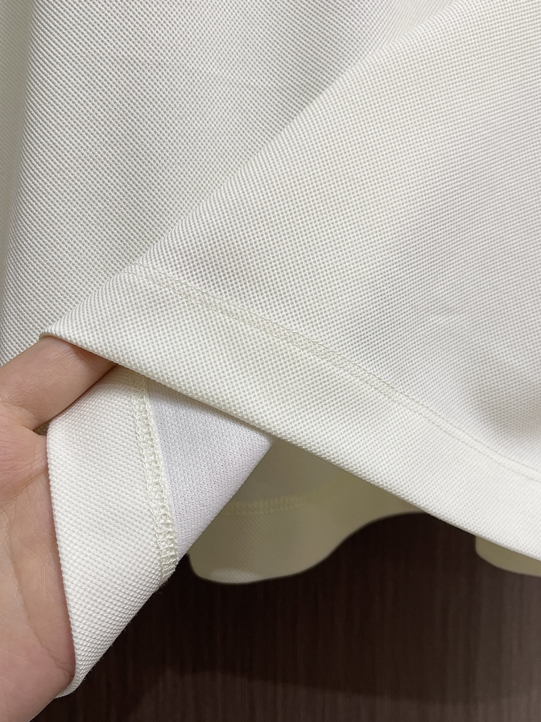 ✅新款 Burberry 金属战马标识短袖POLO，面料经过精细加工和处理，具有优良的质地和性能。手感柔