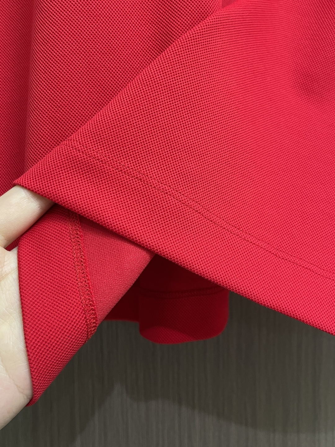 ✅新款 Burberry 金属战马标识短袖POLO，面料经过精细加工和处理，具有优良的质地和性能。手感柔