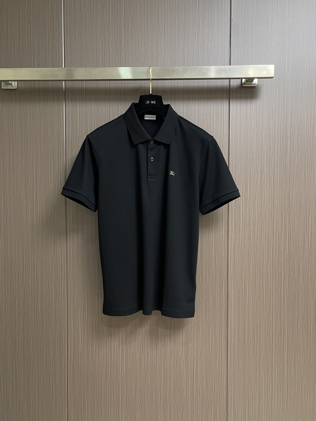 ✅新款 Burberry 金属战马标识短袖POLO，面料经过精细加工和处理，具有优良的质地和性能。手感柔