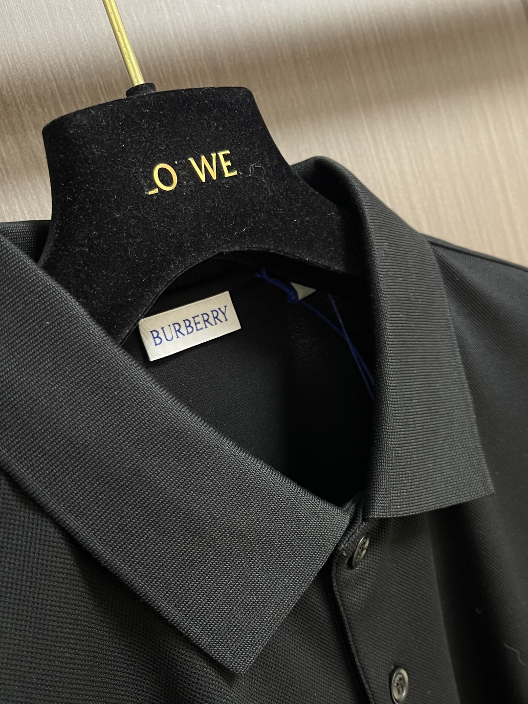 ✅新款 Burberry 金属战马标识短袖POLO，面料经过精细加工和处理，具有优良的质地和性能。手感柔