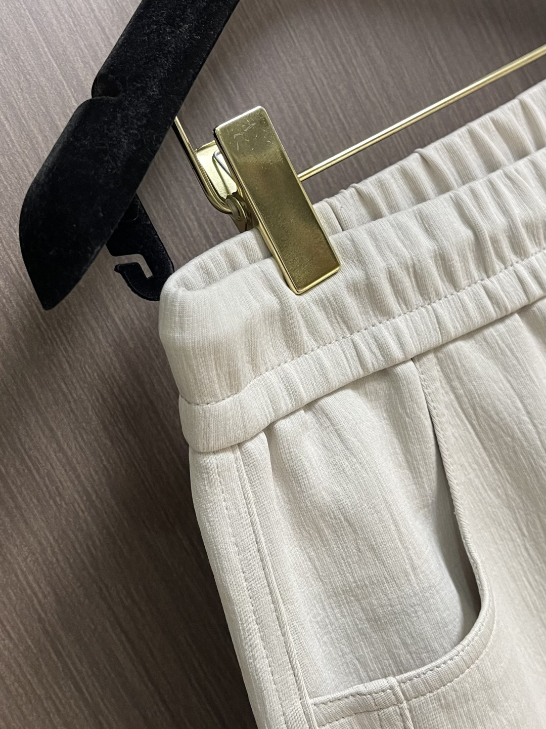 。🩵Balenciaga 2026SS早春新款直筒阔腿休闲卫裤，简约时尚新款定制面料，身穿手感舒适 低调