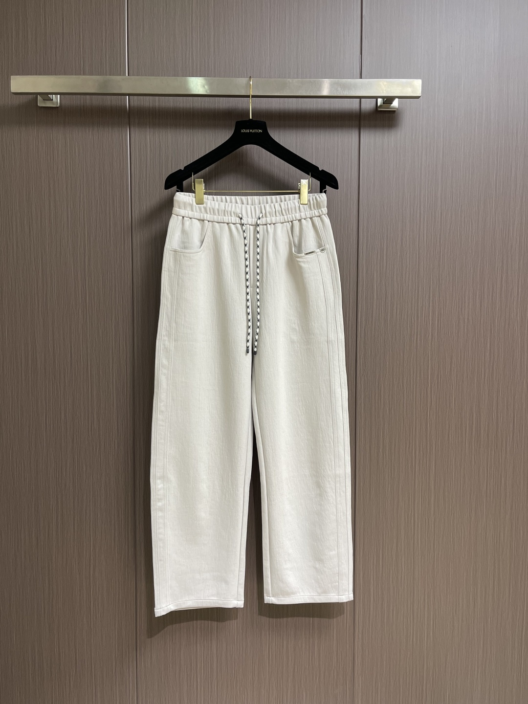 。🩵Balenciaga 2026SS早春新款直筒阔腿休闲卫裤，简约时尚新款定制面料，身穿手感舒适 低调