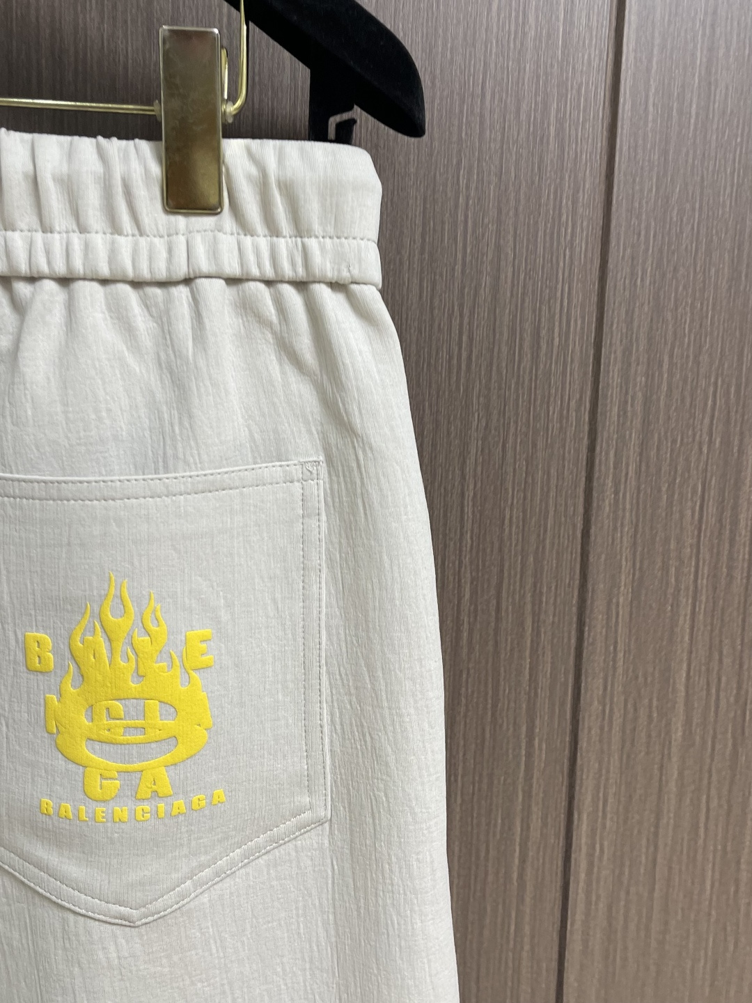 。🩵Balenciaga 2026SS早春新款直筒阔腿休闲卫裤，简约时尚新款定制面料，身穿手感舒适 低调