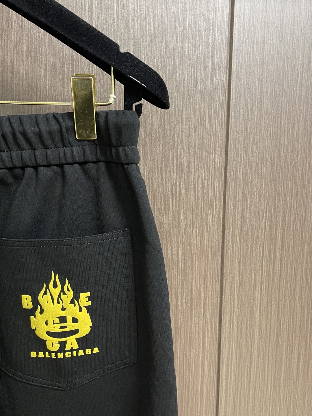 。🩵Balenciaga 2026SS早春新款直筒阔腿休闲卫裤，简约时尚新款定制面料，身穿手感舒适 低调