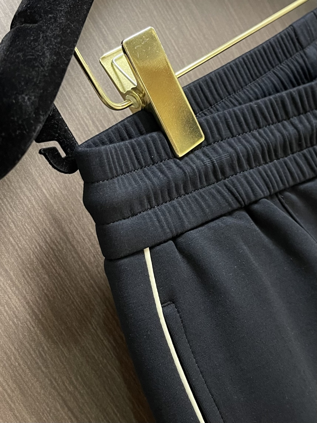 。🩵Lacoste 2026SS早春新款休闲直筒卫裤，客供定制面料，鳄鱼刺绣点缀，所有辅料细节齐全，完美