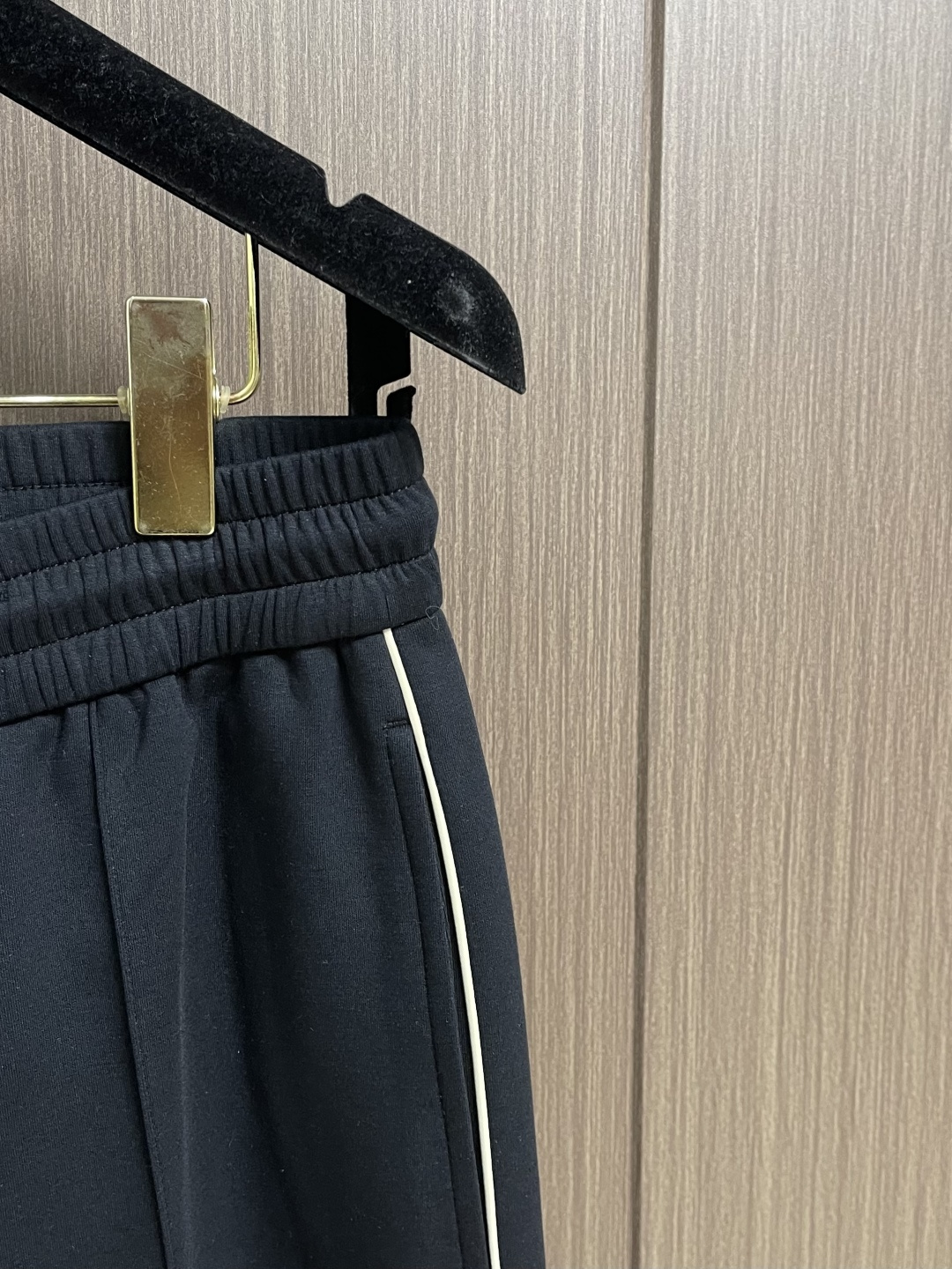 。🩵Lacoste 2026SS早春新款休闲直筒卫裤，客供定制面料，鳄鱼刺绣点缀，所有辅料细节齐全，完美