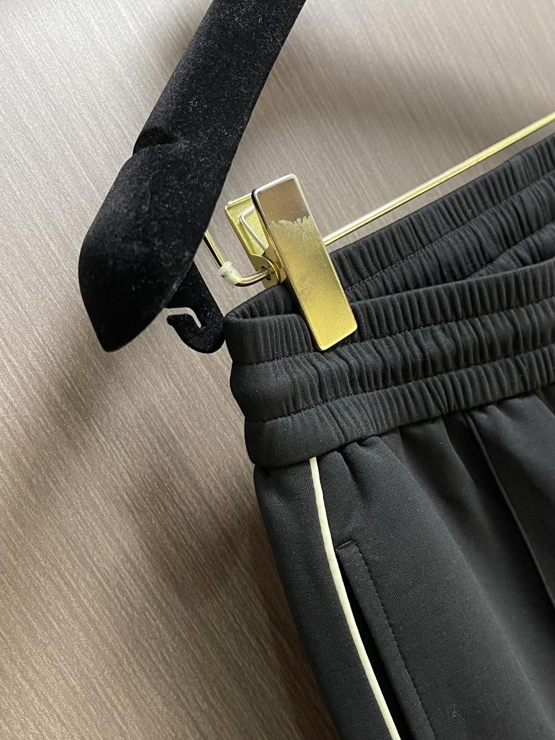 。🩵Lacoste 2026SS早春新款休闲直筒卫裤，客供定制面料，鳄鱼刺绣点缀，所有辅料细节齐全，完美