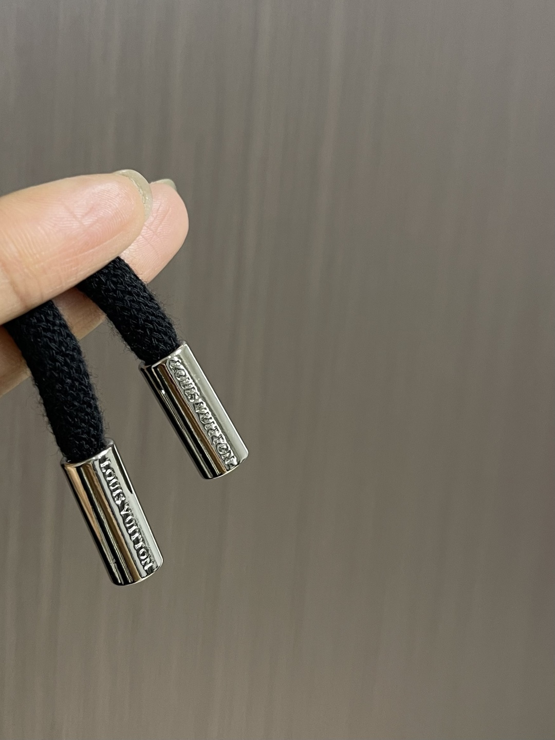 。🩵LV 2026ss新款棉质抽绳直筒卫裤，经典的徽标带饰点缀，穿着舒适百搭永不过时无论跑步居家上班都搭