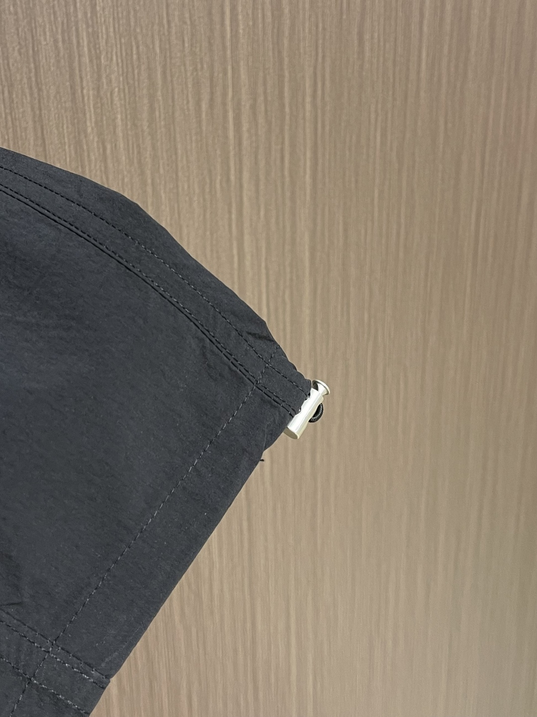 Balenciaga 宽松阔腿裤，重工艺水洗个性系列，简直就是量身定制的 style，满满早春的feel