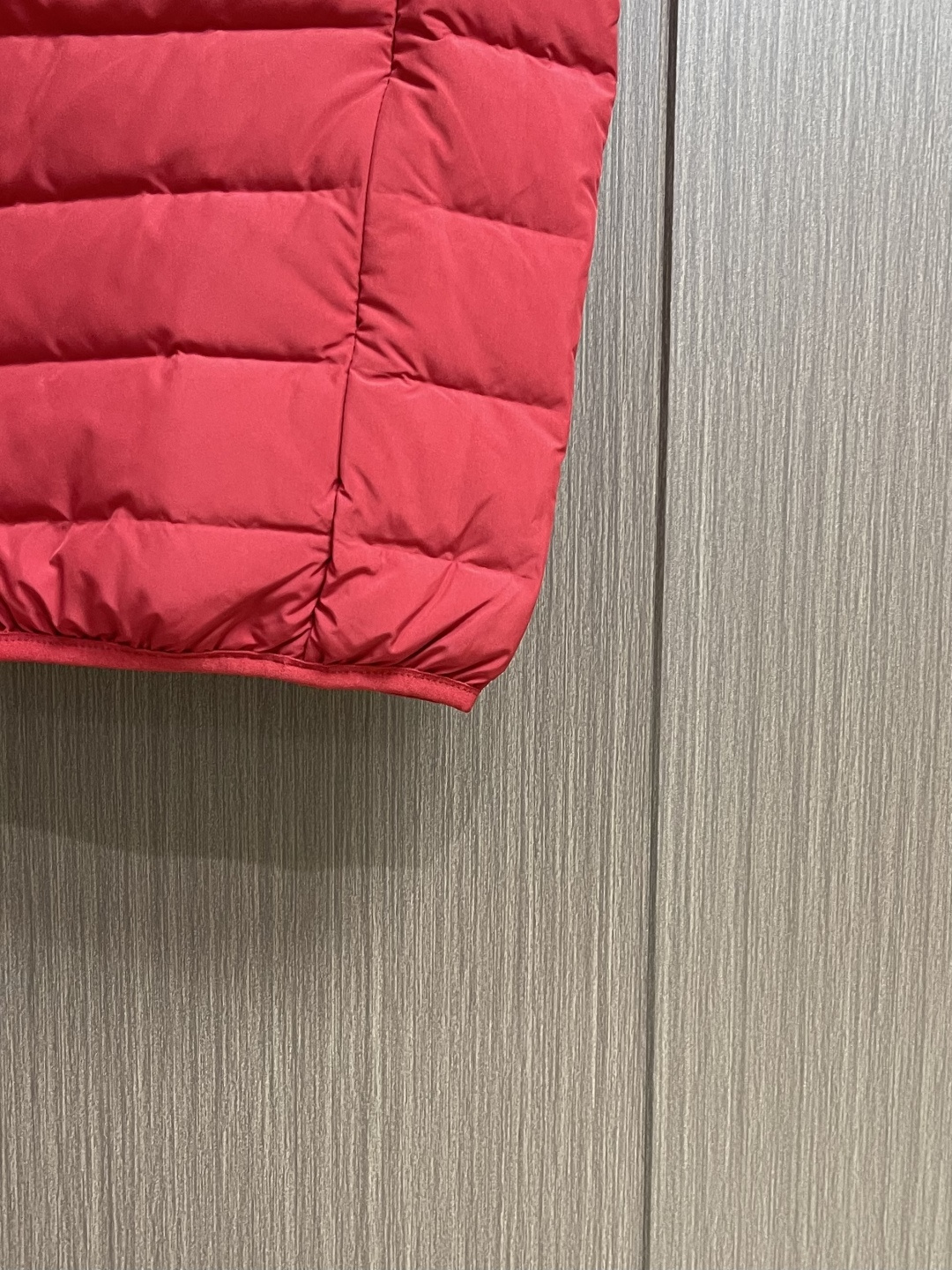 arcteryx 始祖鸟秋冬羽绒立领情侣马甲，日常休闲 随意搭配 都是无可挑剔，送人自留！都非常有面，经