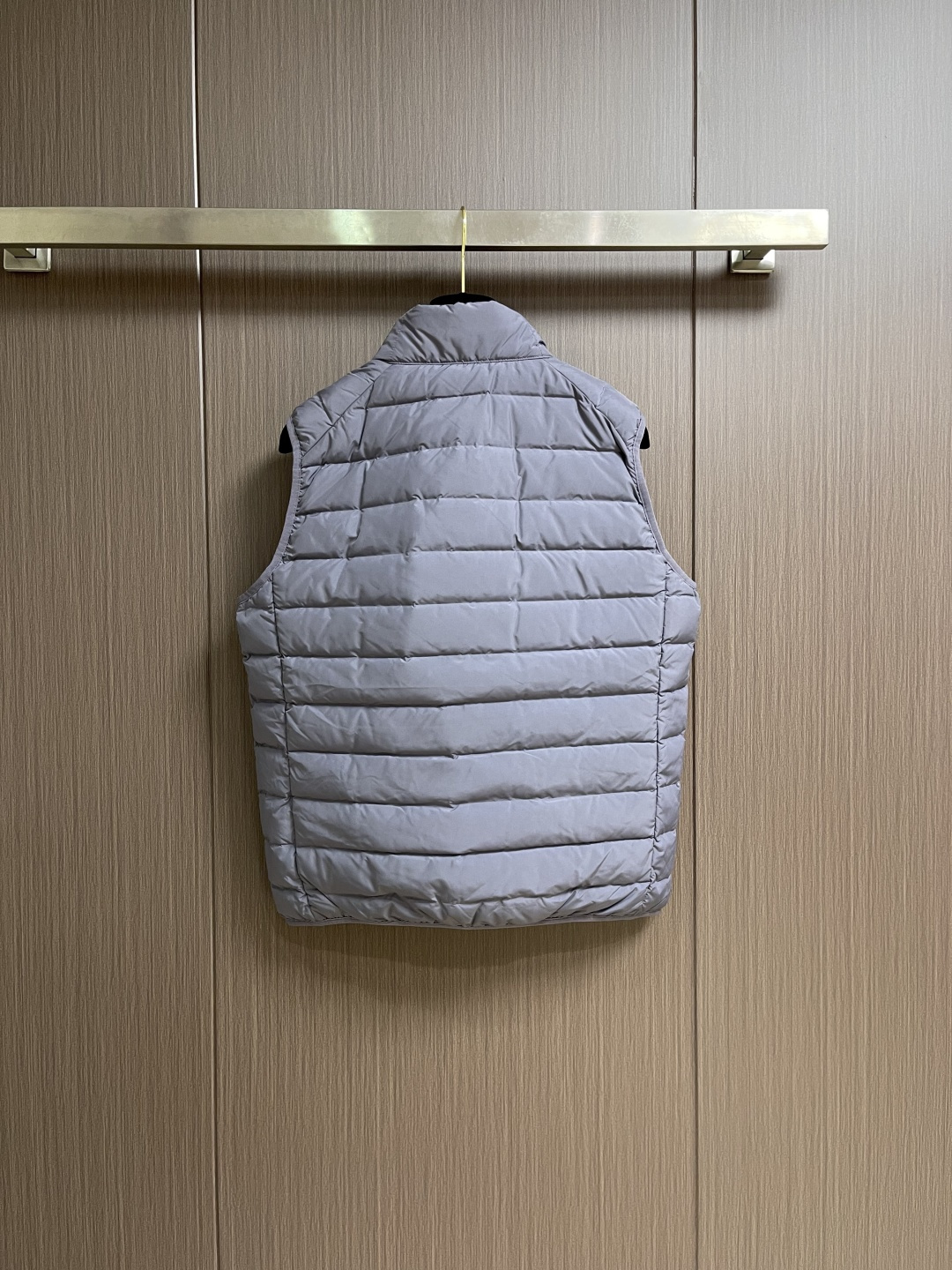 arcteryx 始祖鸟秋冬羽绒立领情侣马甲，日常休闲 随意搭配 都是无可挑剔，送人自留！都非常有面，经