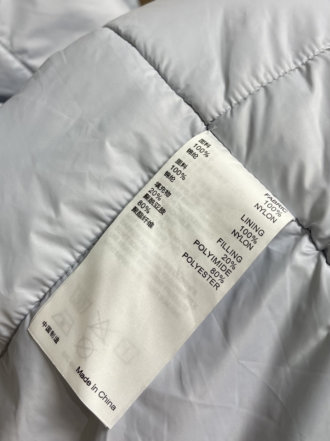 arcteryx 始祖鸟2026ss早春新品连帽轻薄羽绒外套，进口原版面料，工艺极度复杂，视觉相当雅致时