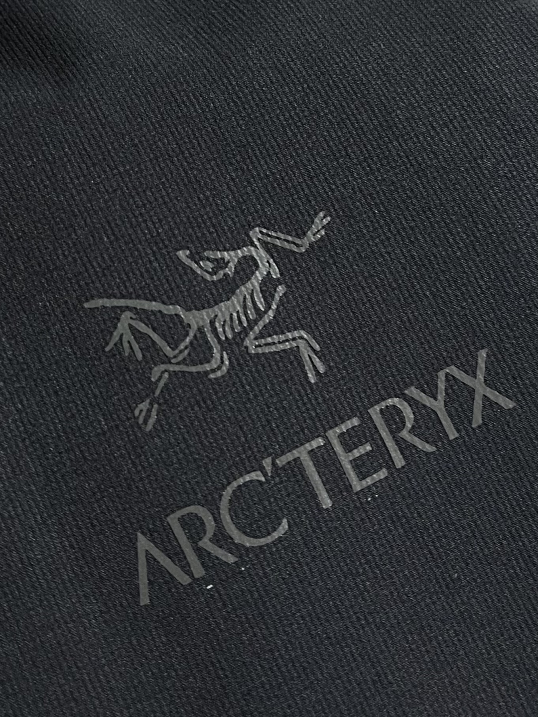 ARCTERYX  始祖鸟户外防风透气春夏男士软壳裤！无缝设计，高热度鸟家户外机能风3D立体修身裁剪，高