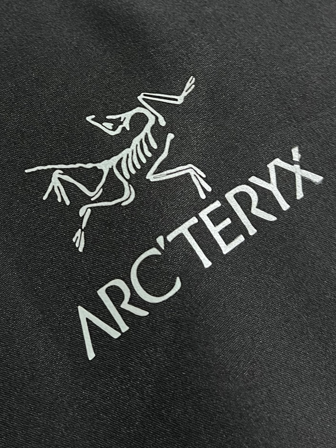 ARC’TERYX 始祖鸟户外 休闲通勤 机能裤 它是可以被定义为一条‘皮肤裤’，防晒抗撕裂，整条裤子包